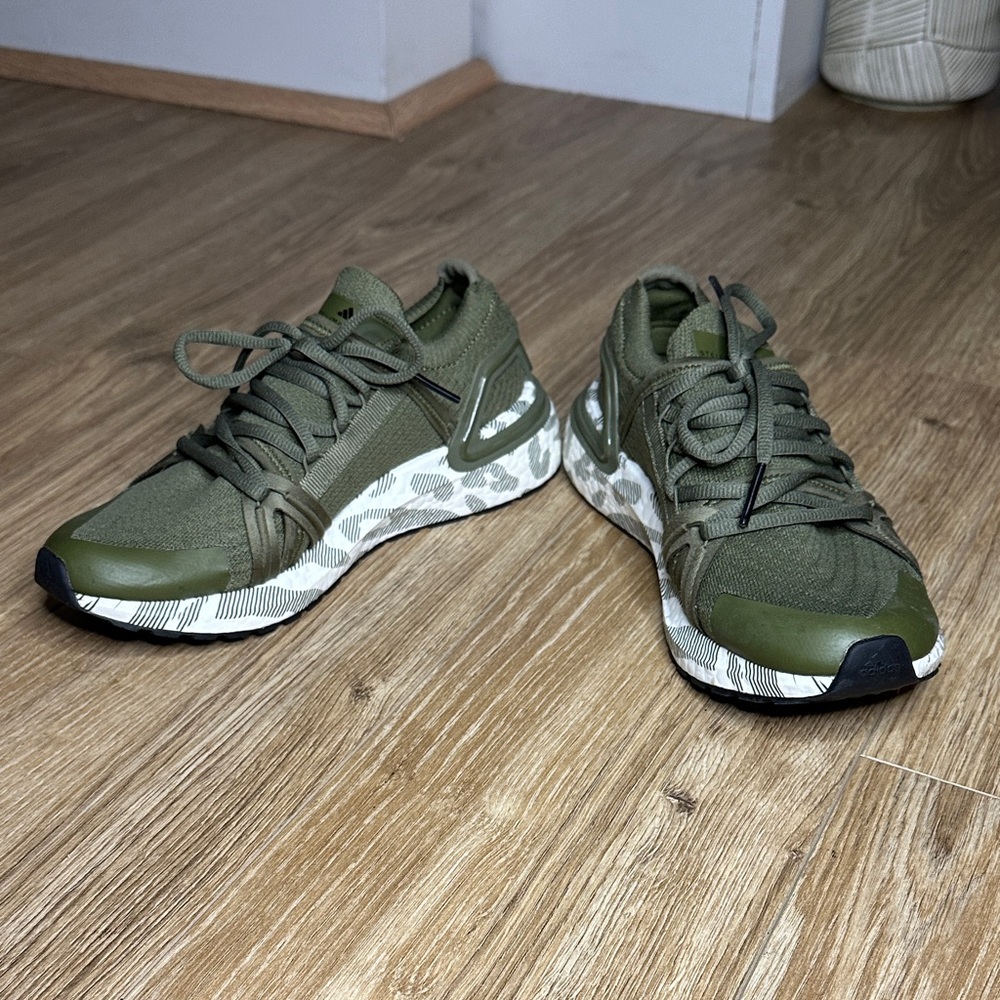 Adidas x Stella McCartney Ultraboost (Never Worn) - Picture 5 of 7